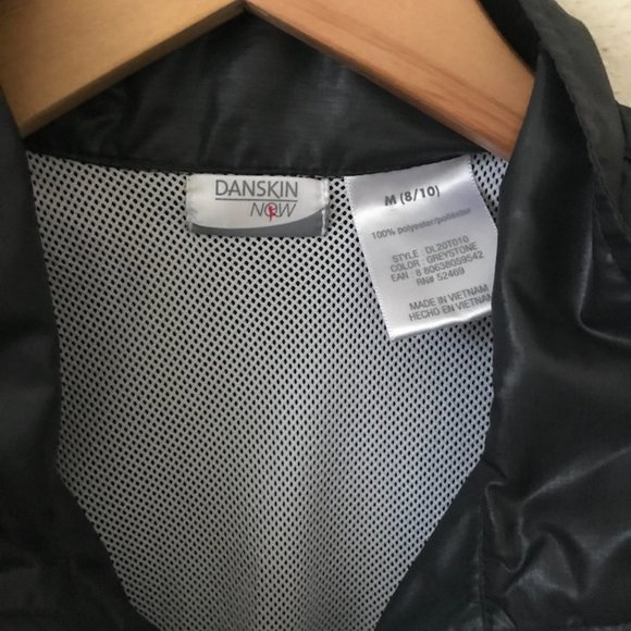 Gray Danskin Vest, Size M, 8/10 - Picture 2 of 4